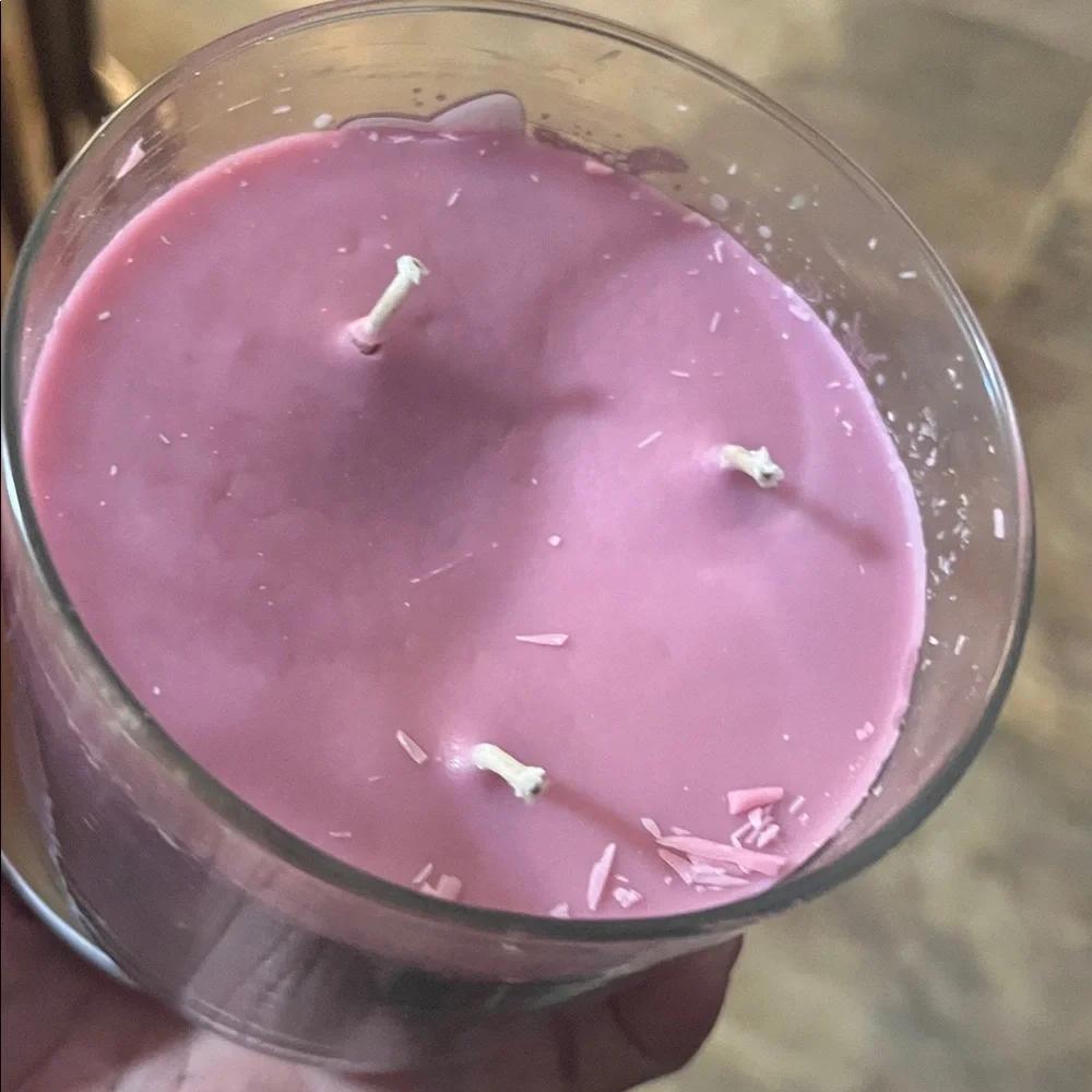 Bath & Body Works Champagne Toast Candle - Pink and White